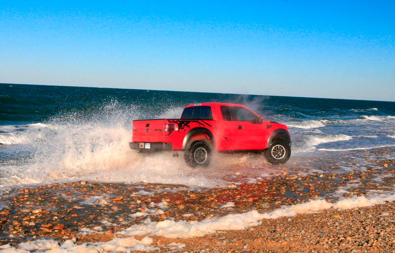 Illustration for article titled Hooning The Ford Raptor